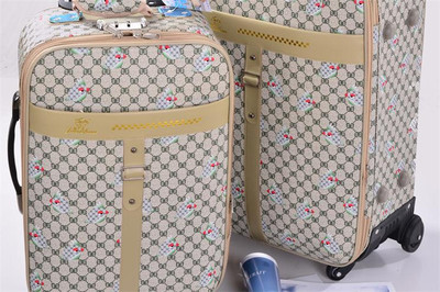 龍門箱包皮具加盟連鎖火爆招商中-全球加盟網(wǎng)JiaMeng.com